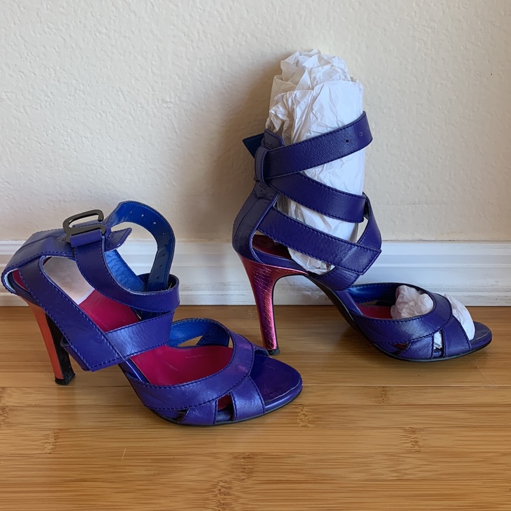 ❗️FREE Japan made💙💜 luxury leather sandals MUST BUNDLE
